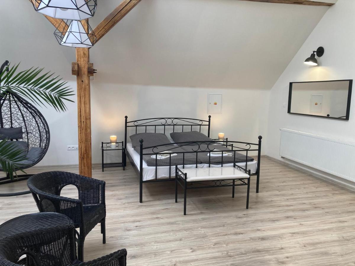 Apartmany Pod Radhostem Rožnov pod Radhoštěm Zewnętrze zdjęcie