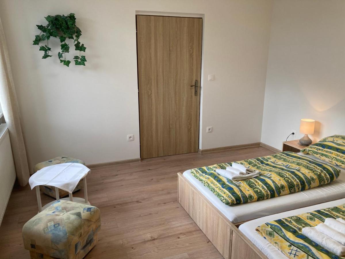 Apartmany Pod Radhostem Rožnov pod Radhoštěm Zewnętrze zdjęcie